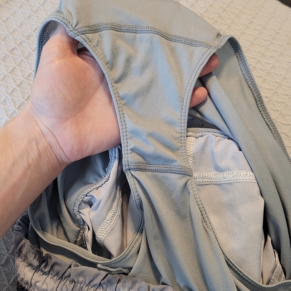 ATHLETA Gray Printed Running Shorts Size Small - Picture 9 of 11